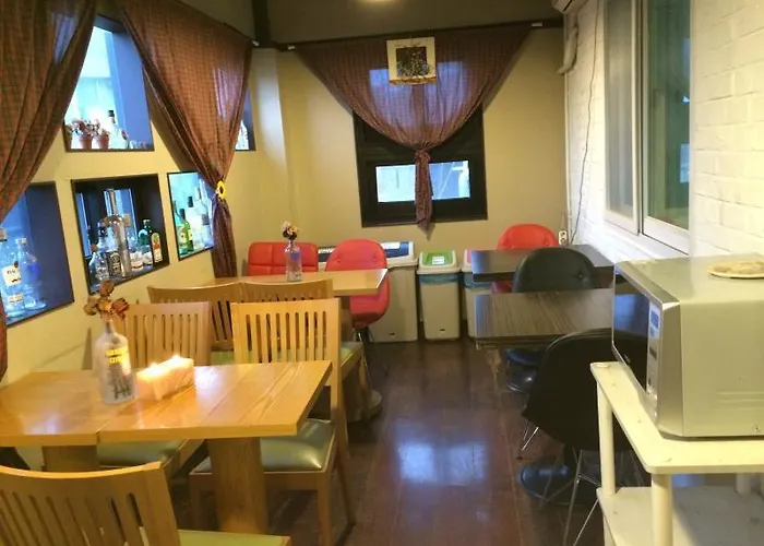 호스텔 Comeinn Hongdae - Female Only