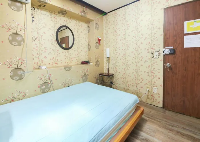Comeinn Hongdae - Female Only * 서울특별시