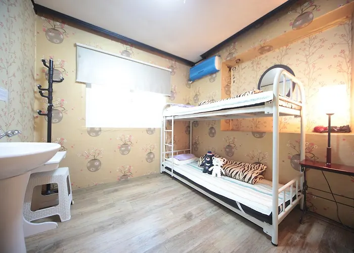 호스텔 Comeinn Hongdae - Female Only